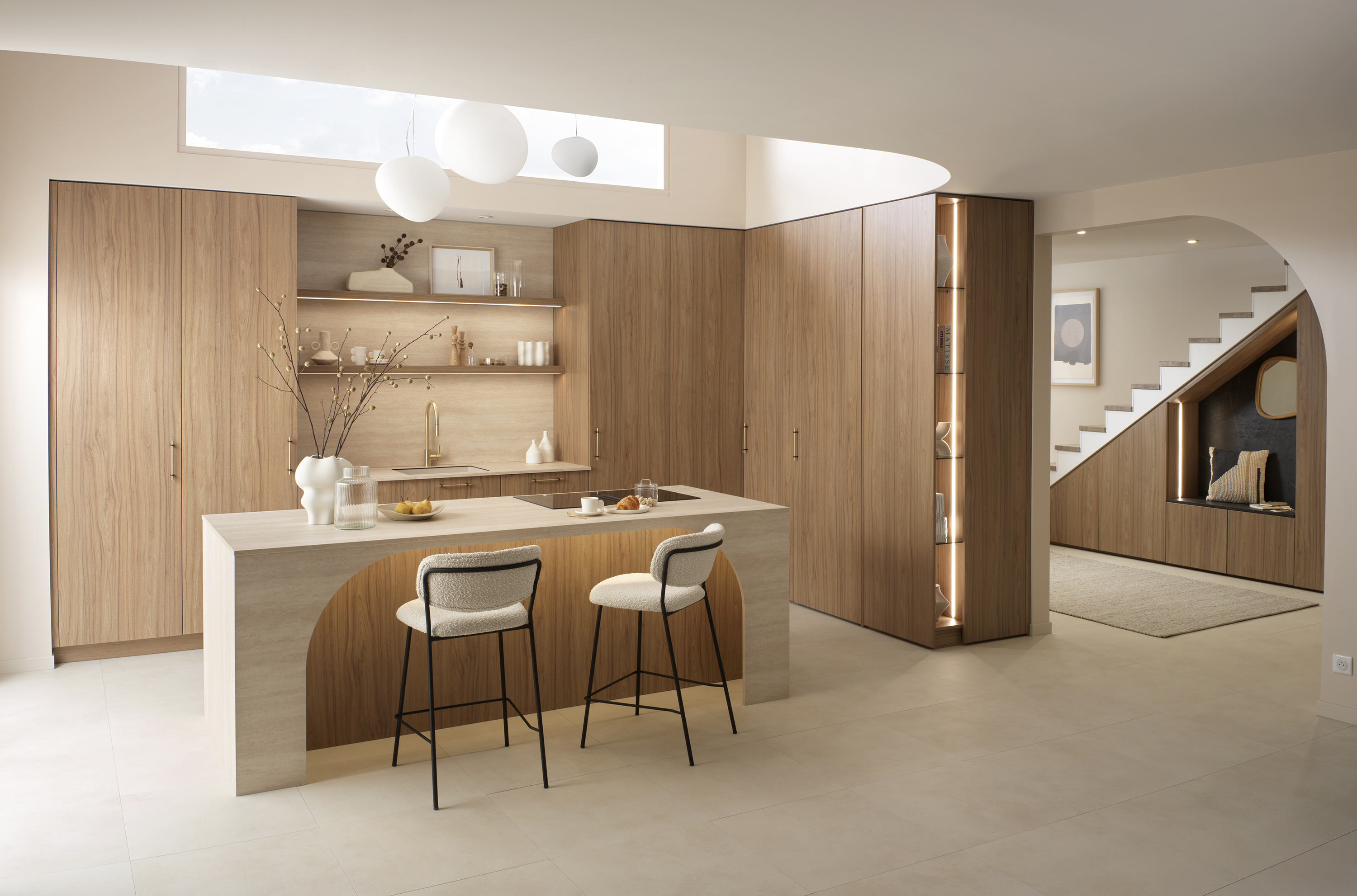 Made-to-measure Schmidt Winchester kitchen and interior with warm cabinetry
