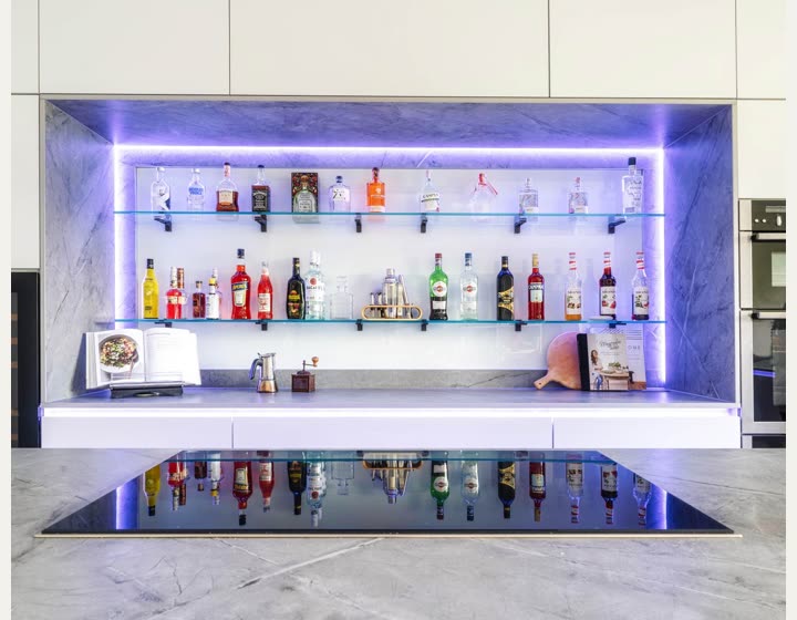 Schmidt integrated kitchen bar in white