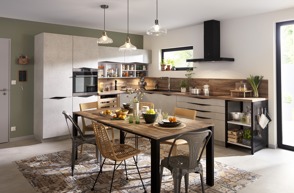 Contemporary Calm kitchen and dining space with warm timber surfaces