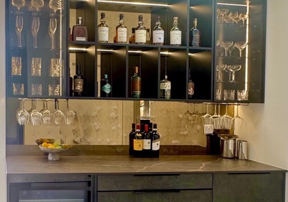 Bespoke Home Bar by Schmidt Winchester
