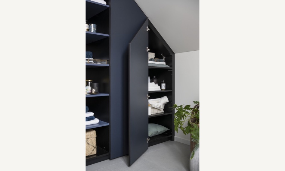 Jungle Navy Bathroom secondary gallery image