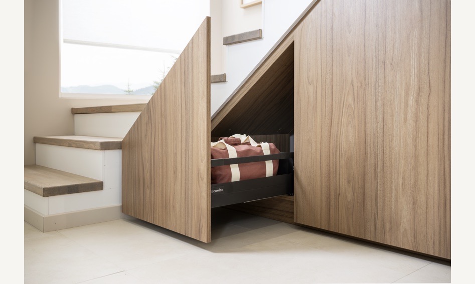 Understairs Wardrobe secondary gallery image
